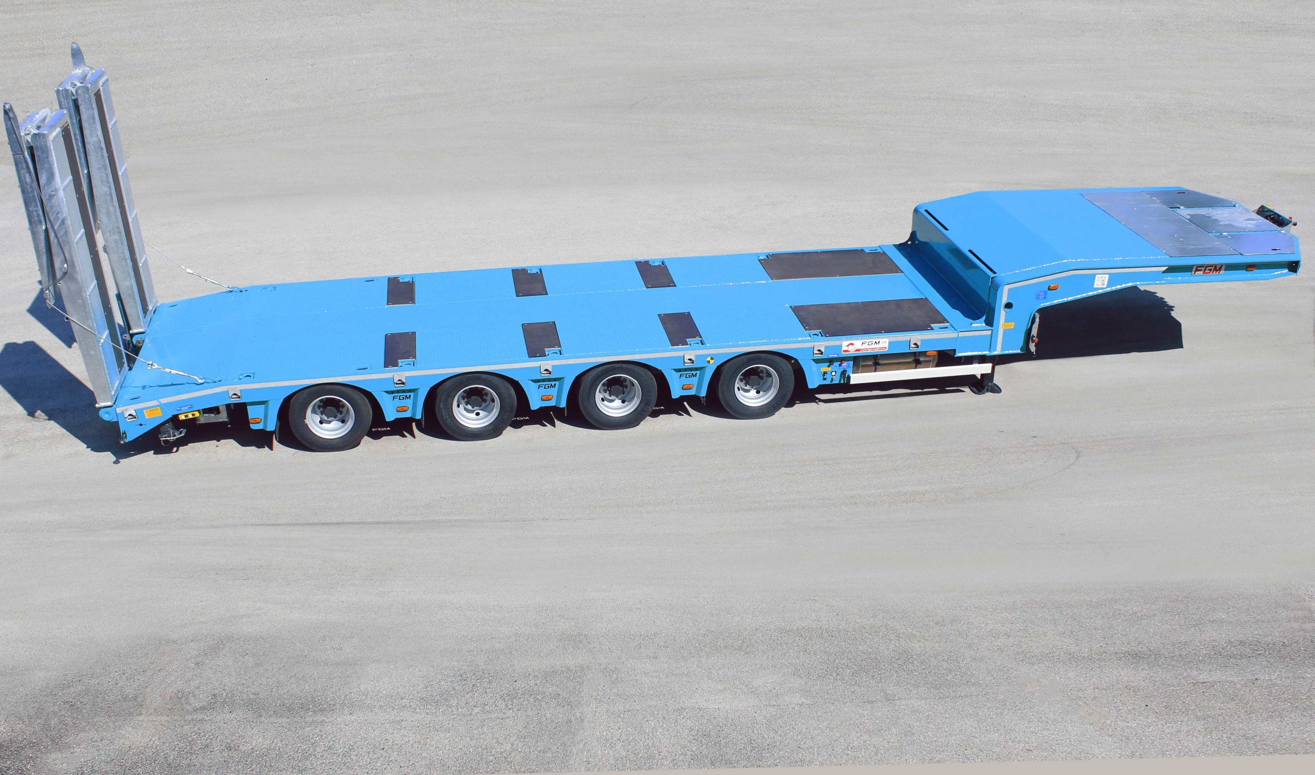 Heavy_duty_trailer_FGM_56_top-min
