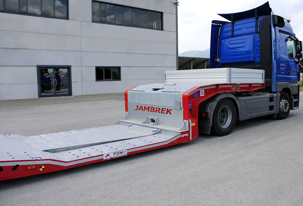 recovery-breakdown-semitrailer-tractor-unit-transprter-(1)